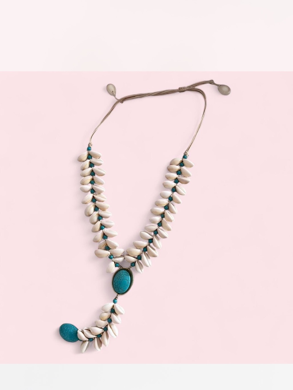 Vintage Turquoise and Cream Shell Pendant Necklace